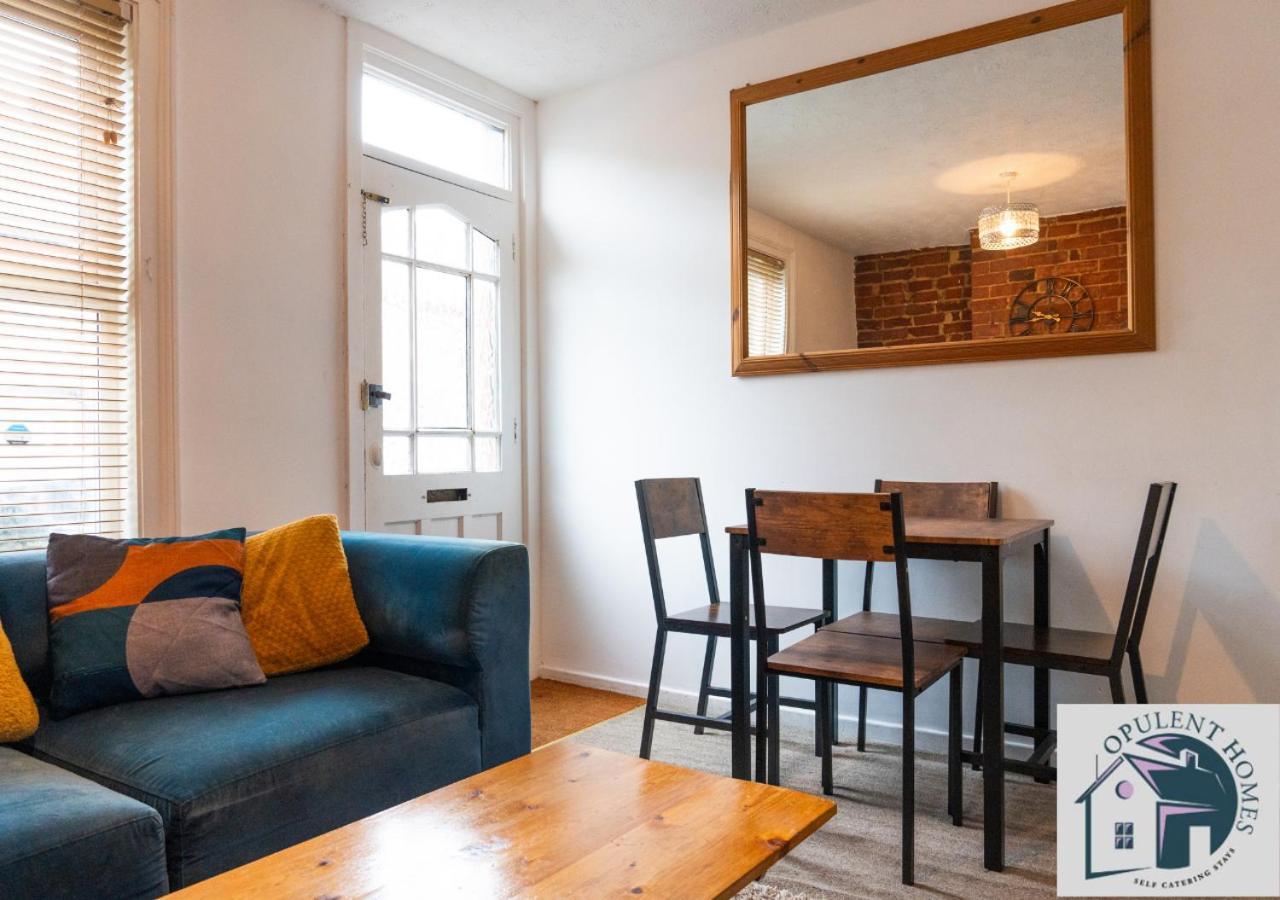 Вілла Contractors Pad - 4 Bed Town House - Cent Reading - Free Parking Екстер'єр фото