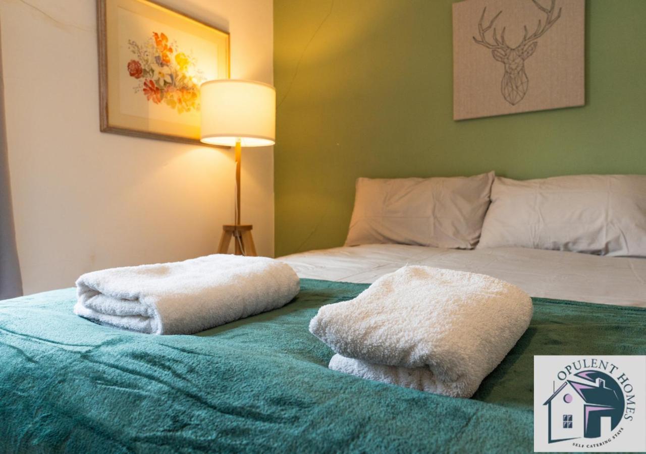 Вілла Contractors Pad - 4 Bed Town House - Cent Reading - Free Parking Екстер'єр фото