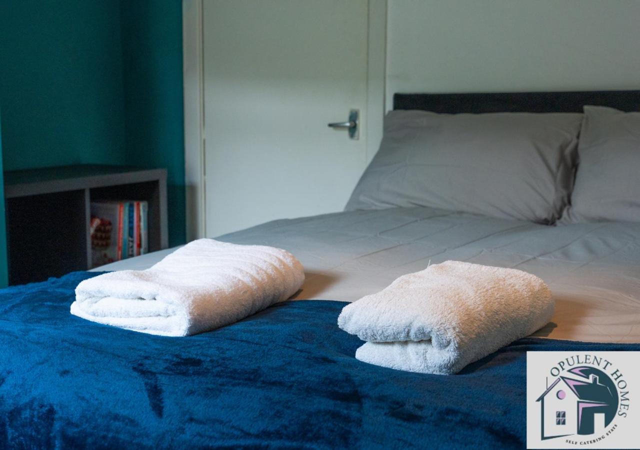 Вілла Contractors Pad - 4 Bed Town House - Cent Reading - Free Parking Екстер'єр фото