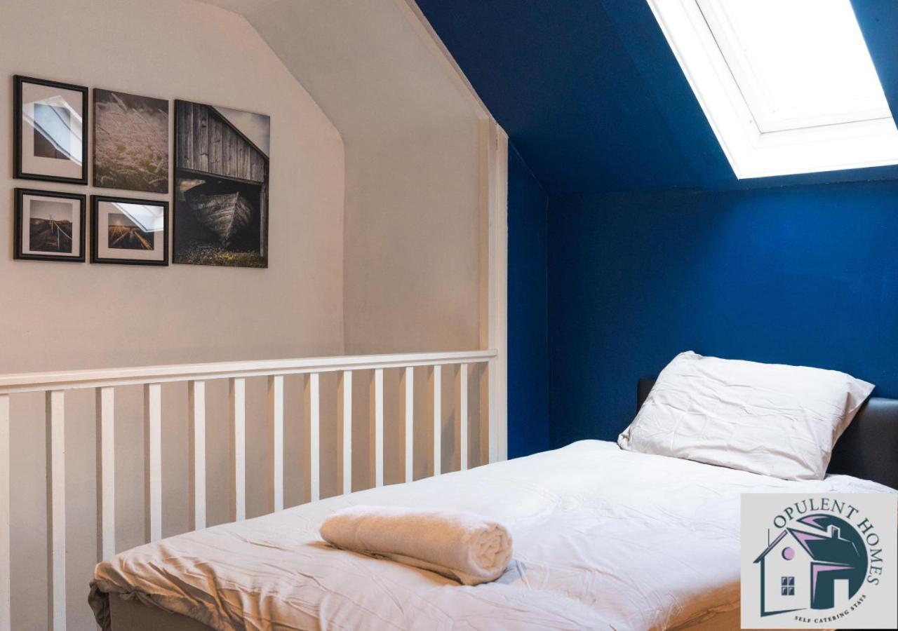 Вілла Contractors Pad - 4 Bed Town House - Cent Reading - Free Parking Екстер'єр фото