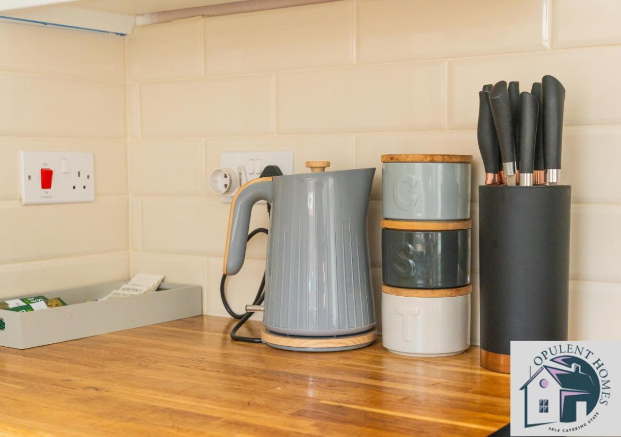 Вілла Contractors Pad - 4 Bed Town House - Cent Reading - Free Parking Екстер'єр фото