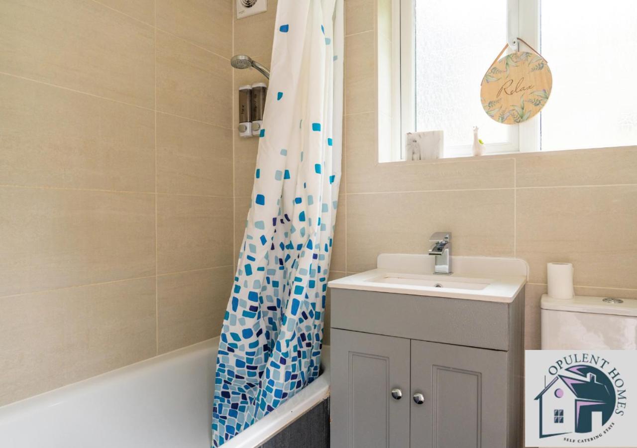 Вілла Contractors Pad - 4 Bed Town House - Cent Reading - Free Parking Екстер'єр фото