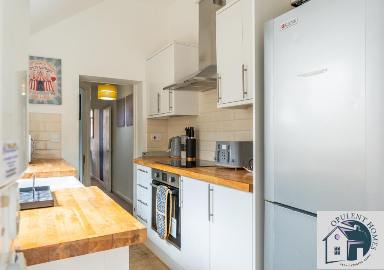 Вілла Contractors Pad - 4 Bed Town House - Cent Reading - Free Parking Екстер'єр фото