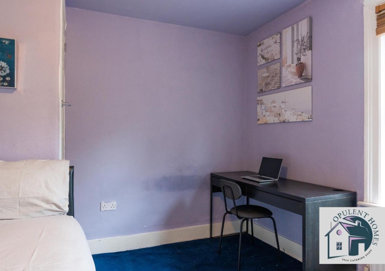 Вілла Contractors Pad - 4 Bed Town House - Cent Reading - Free Parking Екстер'єр фото