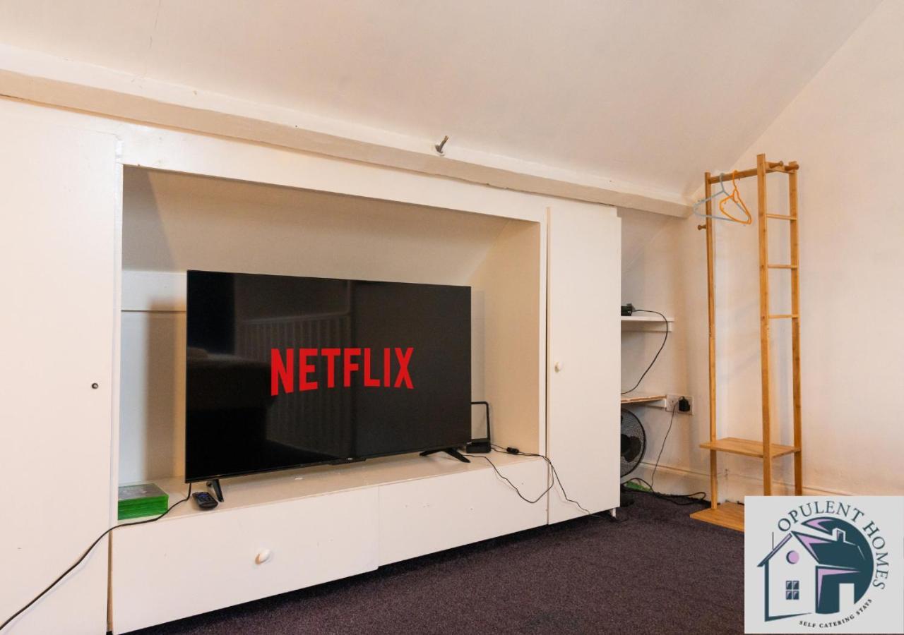 Вілла Contractors Pad - 4 Bed Town House - Cent Reading - Free Parking Екстер'єр фото