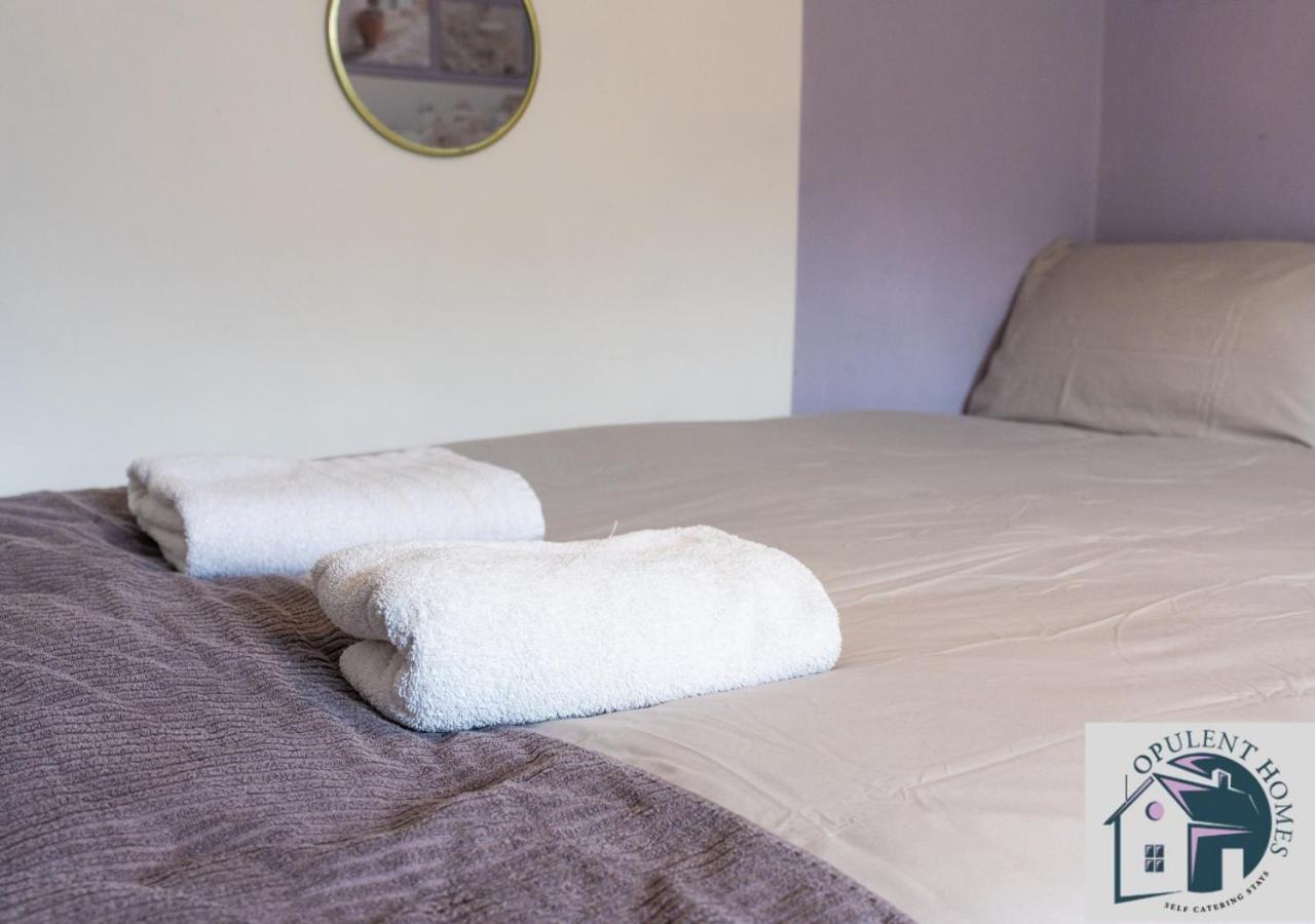 Вілла Contractors Pad - 4 Bed Town House - Cent Reading - Free Parking Екстер'єр фото